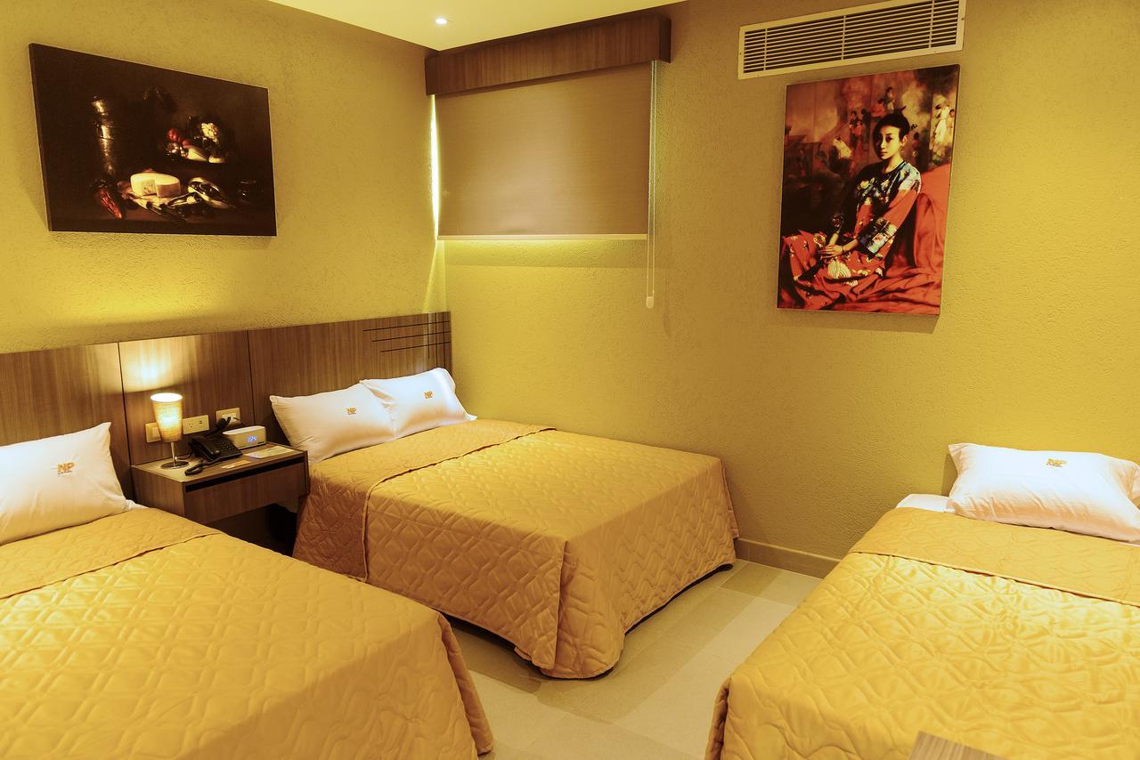 Np Hotel Y Suites グアヤキル エクステリア 写真
