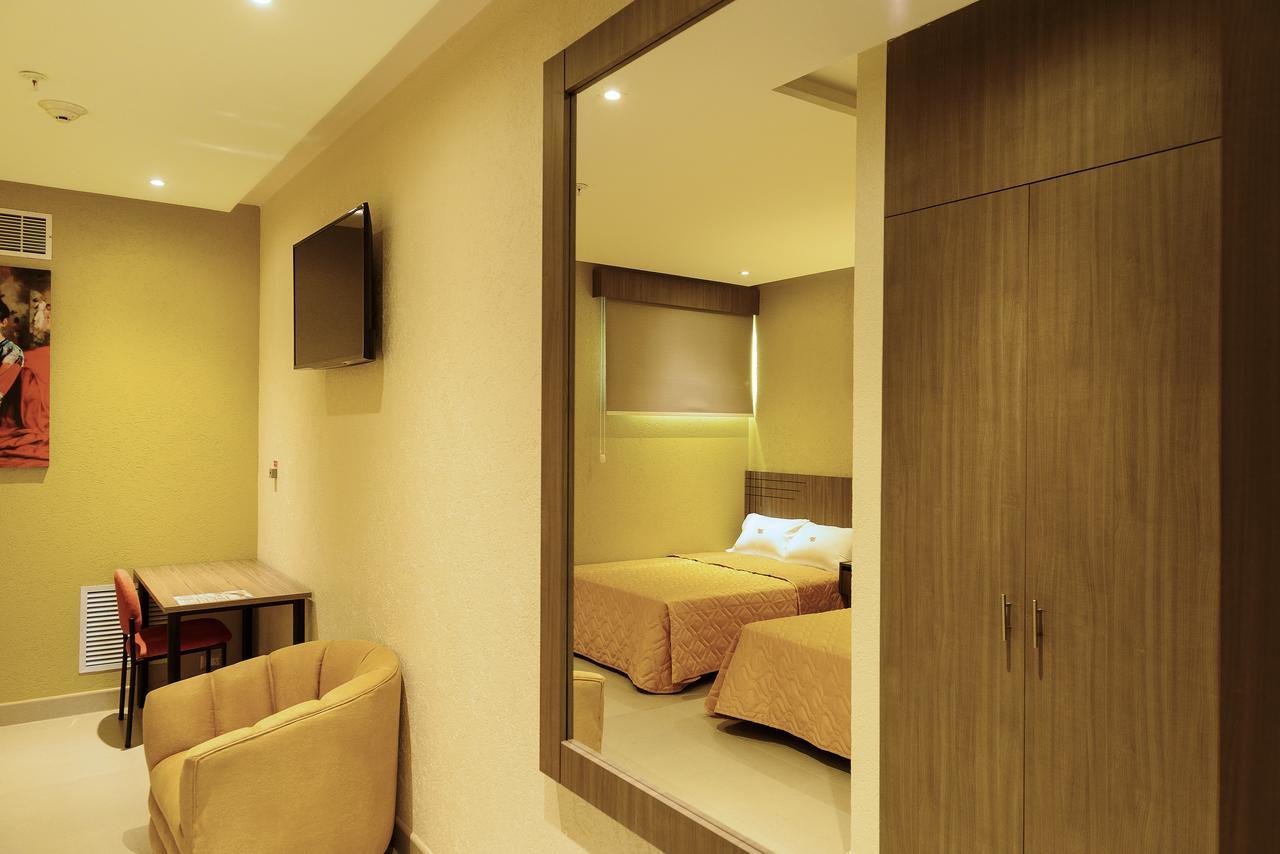 Np Hotel Y Suites グアヤキル エクステリア 写真